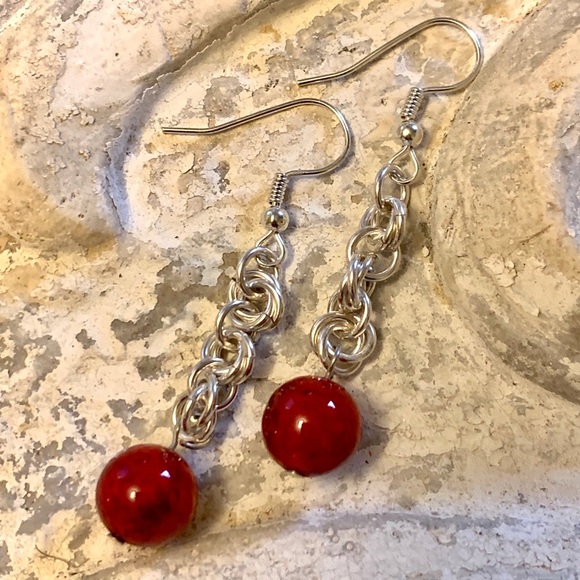 Sterling silver and red stone chain mail earrings - Picture 2 of 4